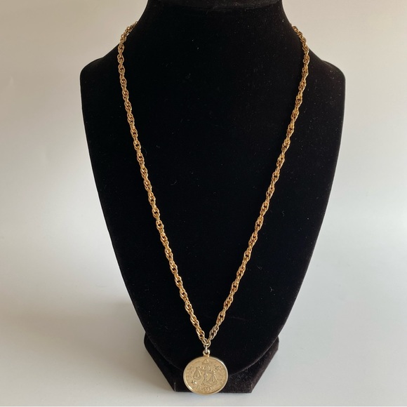 Sarah Coventry Jewelry - Vintage Sarah Coventry Libra ♎️ necklace